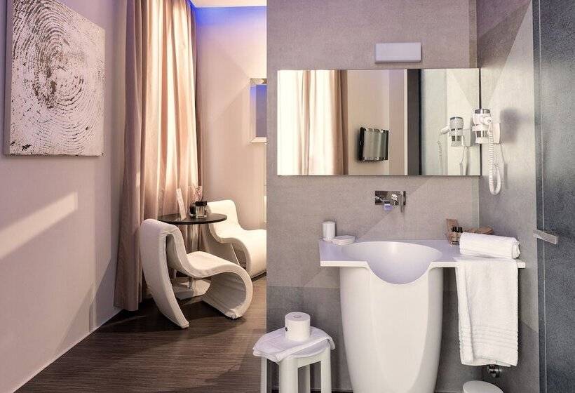 سوییت لوکس, Le Camp Suite & Spa