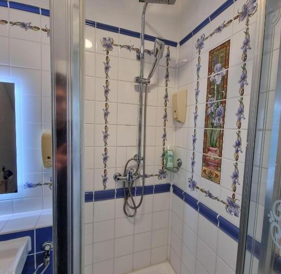 标准单人间, Astheimer Schlösschen