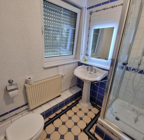 标准单人间, Astheimer Schlösschen