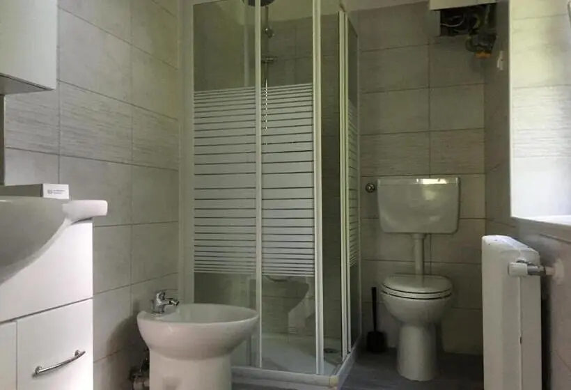 スタンダードルーム, La Casa Gialla