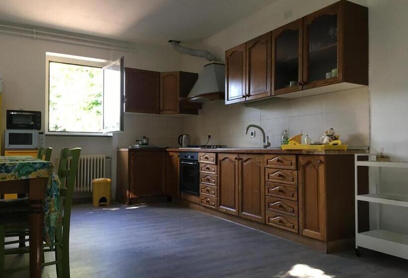 Семейный Номер, La Casa Gialla