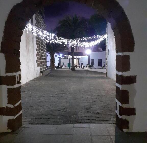 标准间, Home From Home