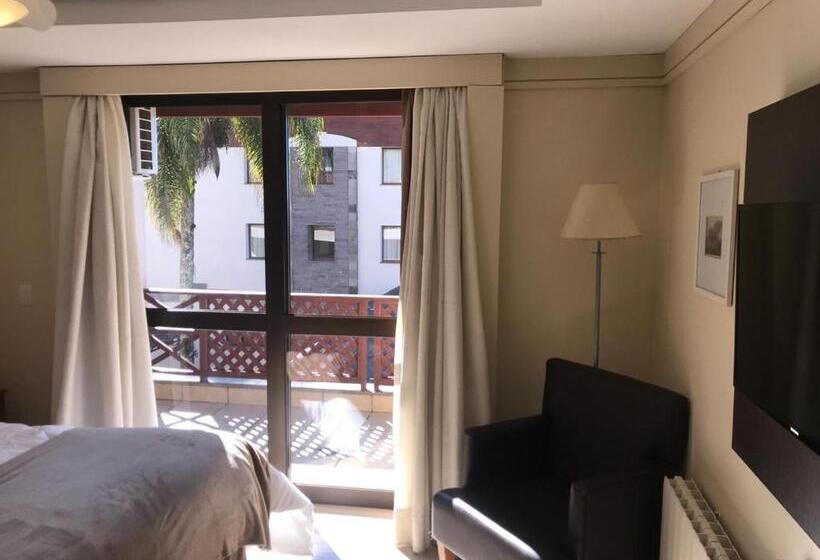 带1个卧室的带阳台的公寓, Flat Em Gramado