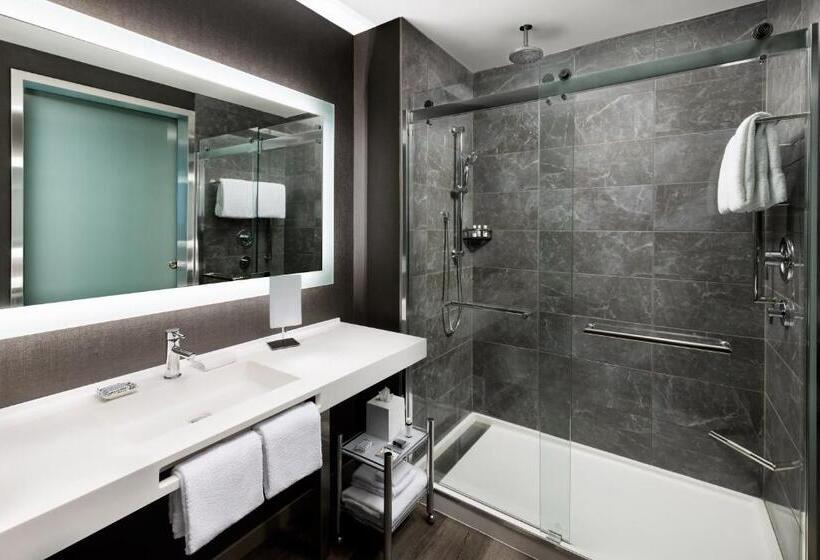 장애인을 위한 킹사이즈 침대 스탠다드 룸, Ac Hotel By Marriott Bethesda Downtown