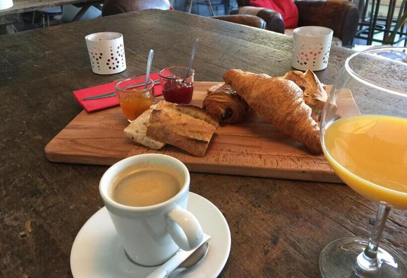 スタンダードインサイドビュールーム, Hôtel Le Caillebotis