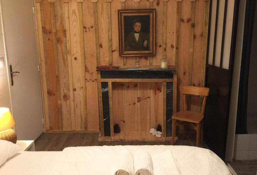 スタンダードインサイドビュールーム, Hôtel Le Caillebotis