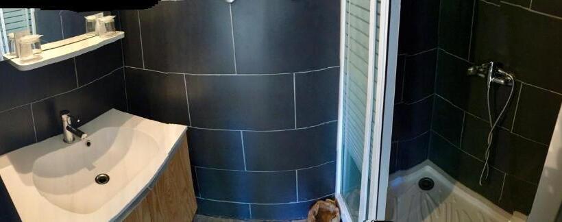 スタンダードトリプルルーム, Hôtel Le Caillebotis