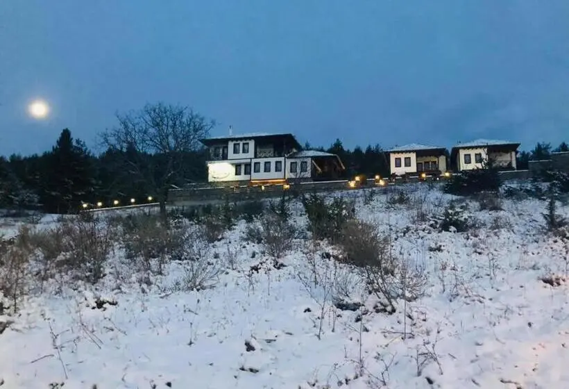 3ベッドルームハウス, калпаците Kalpacite Guest Houses