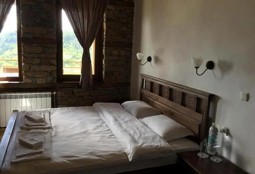 3ベッドルームハウス, калпаците Kalpacite Guest Houses