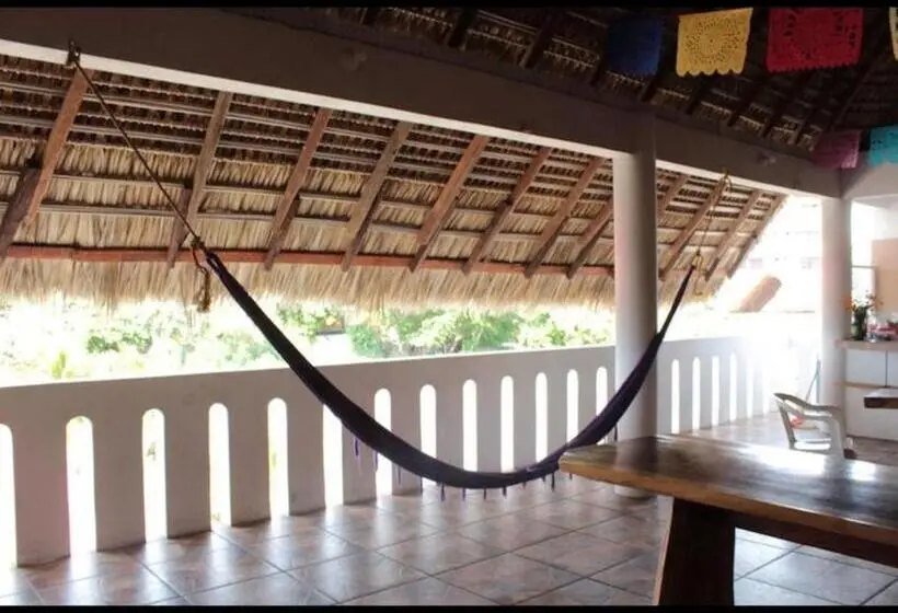 スタンダードトリプルルーム, Room In Guest Room Apartment With Blacony And Sea View