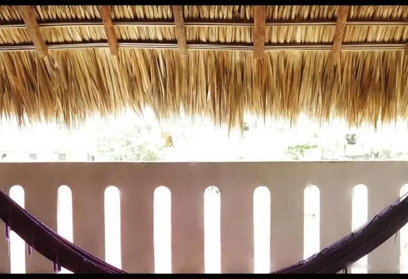 スタンダードトリプルルーム, Room In Guest Room Apartment With Blacony And Sea View