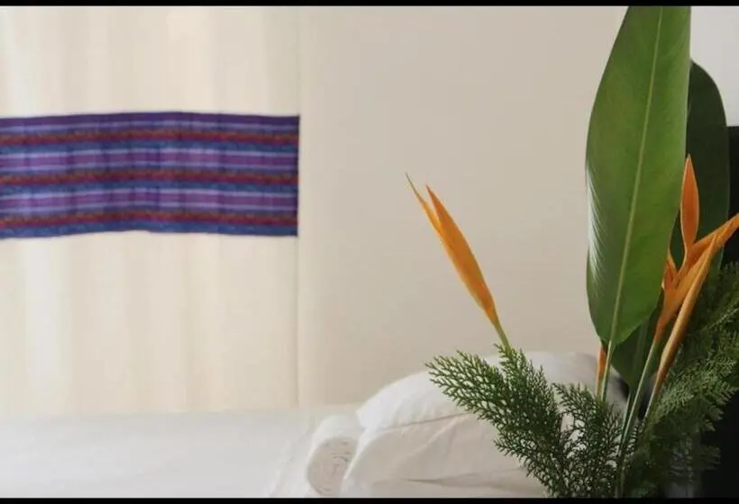 スタンダードトリプルルーム, Room In Guest Room Apartment With Blacony And Sea View
