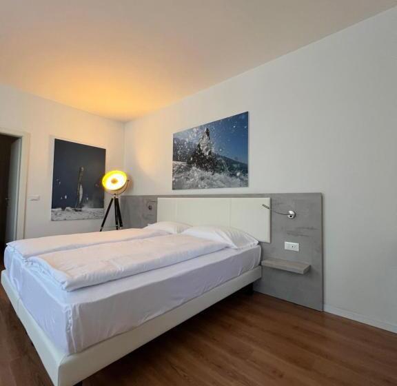 スタンダード4人部屋, Wind