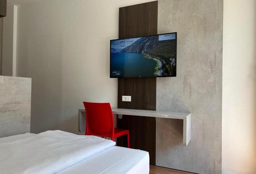 スタンダードシングルルーム, Wind