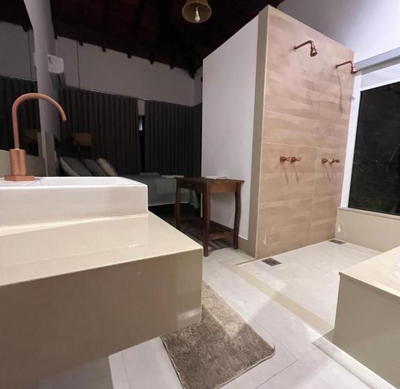 ハイドロマッサージバス付きスイート, Paraíso Capitólio Suítes Pousada