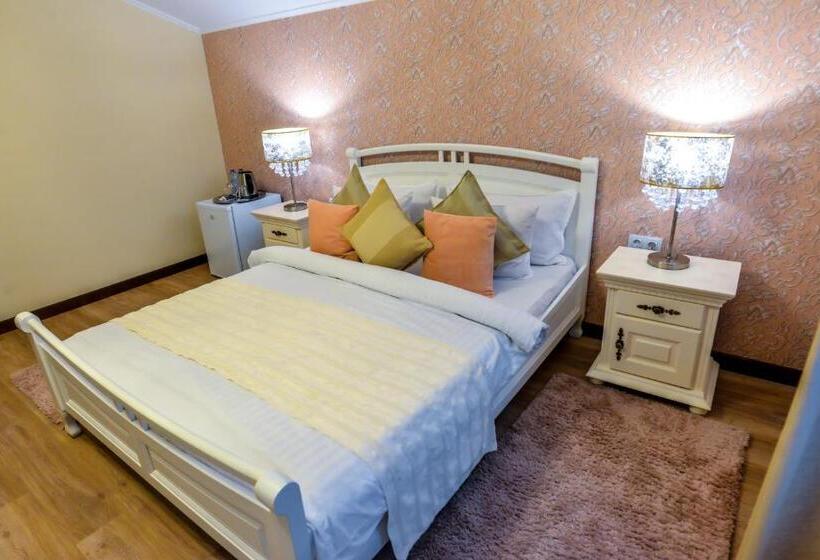 Номер Стандарт с Балконом, Villa Boutique Alina