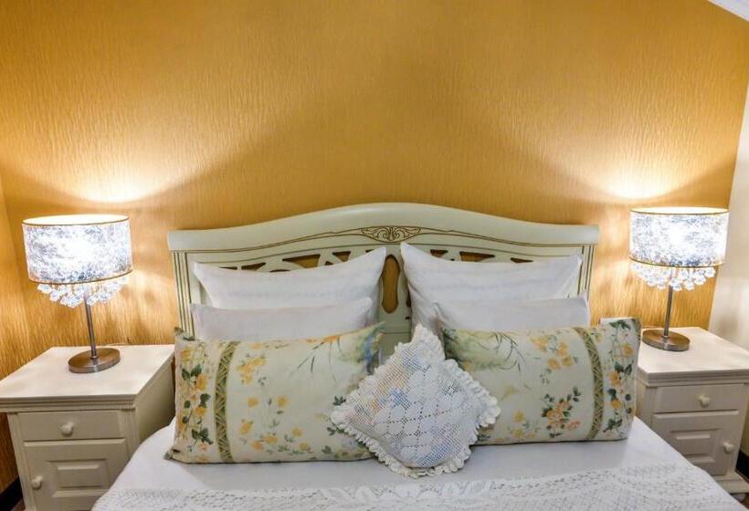 Апартаменты 1 Спальня Вид на Сад, Villa Boutique Alina