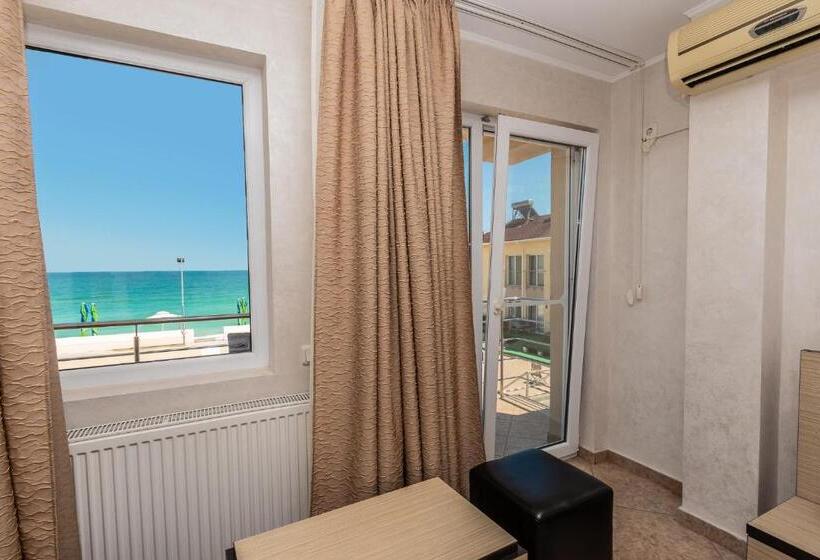 ファミリールーム, Vila Plaja Azur