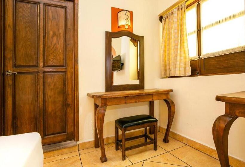 Номер Стандарт 2 Двуспальные Кровати, Casa Del Virrey & Suites