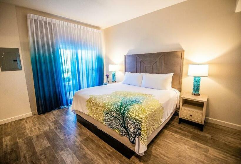 استودیوی لوکس, Hilltop Villas At Bluebeard S Castle