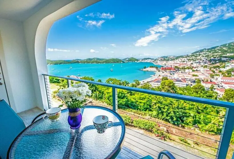 استودیوی لوکس, Hilltop Villas At Bluebeard S Castle