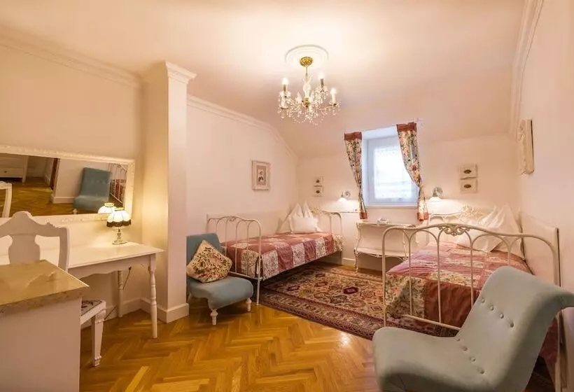クラシックルーム, Boutique Hotel Szárcsa