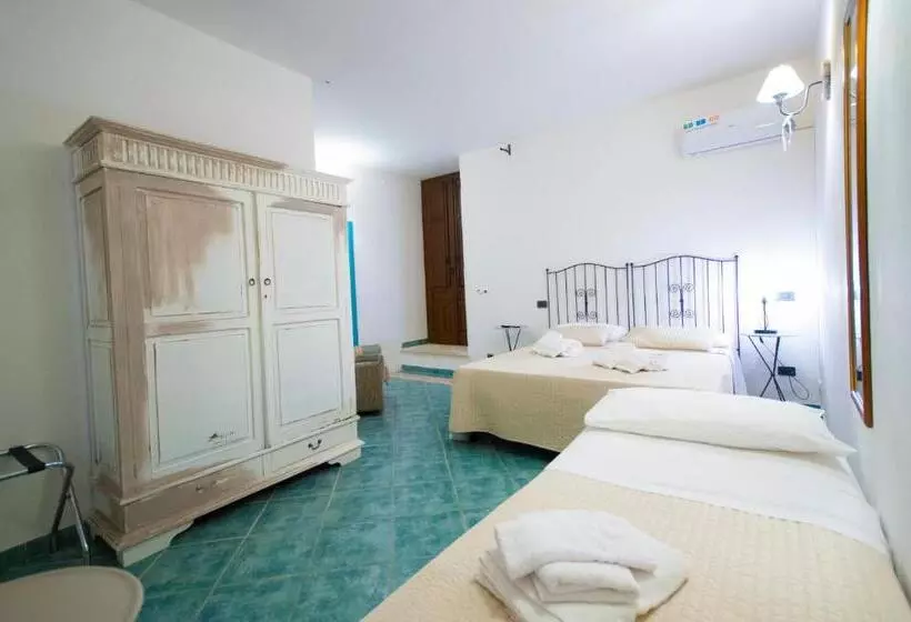 اتاق استاندارد سه نفره, Albergo La Fontanella