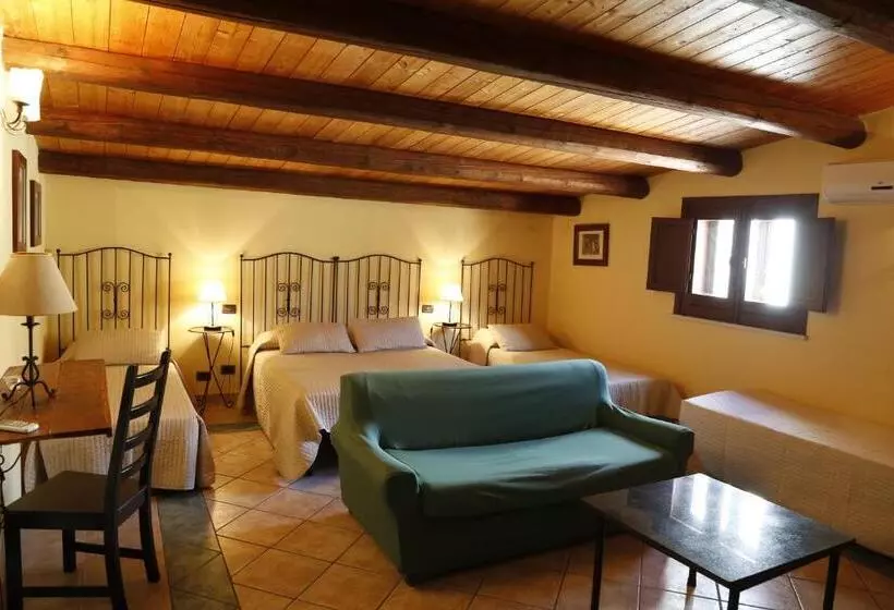 اتاق استاندارد چهار تخته, Albergo La Fontanella