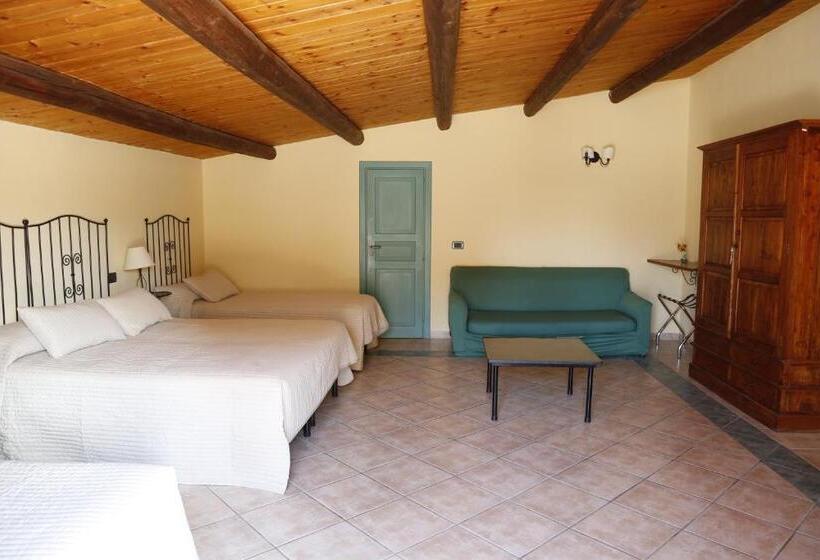 חדר סטנדרט לארבעה, Albergo La Fontanella