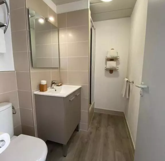 اتاق استاندارد, Amadour Hôtel