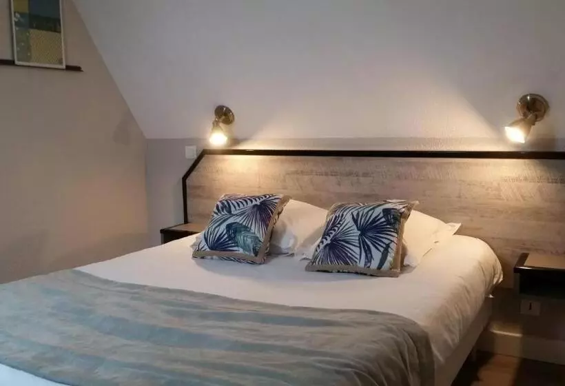اتاق استاندارد چهار تخته, Amadour Hôtel