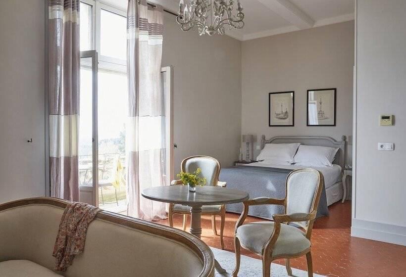 إستوديو ديلوكس, Château Les Carrasses