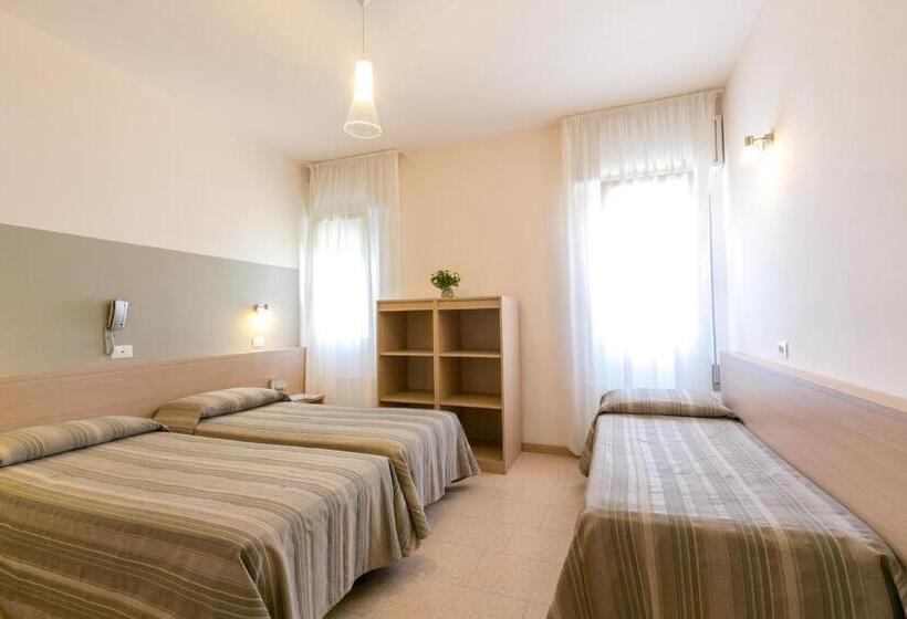 Üç Kişilik Standart Oda, Colonna