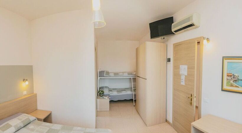 Dört Kişilik Standart Oda, Colonna