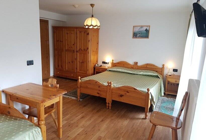 Номер Стандарт Трехместный, Des Alpes