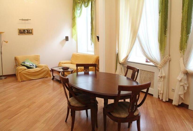 Apartament 21 Dormitor Superior, Ekaterina Ii
