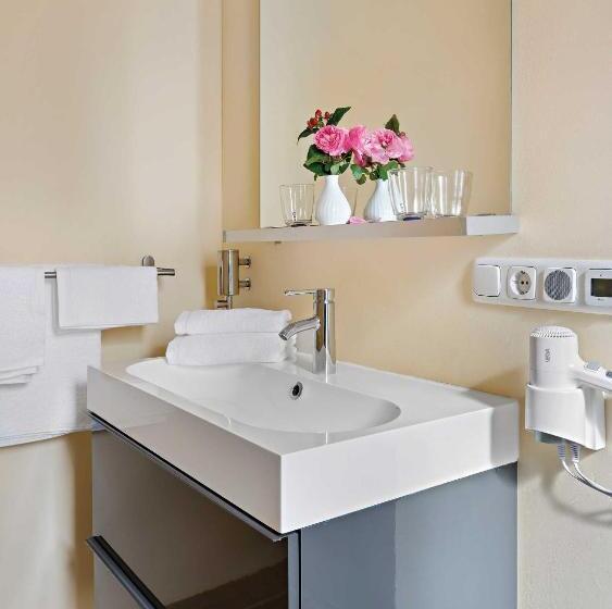 디럭스 룸, Liebl