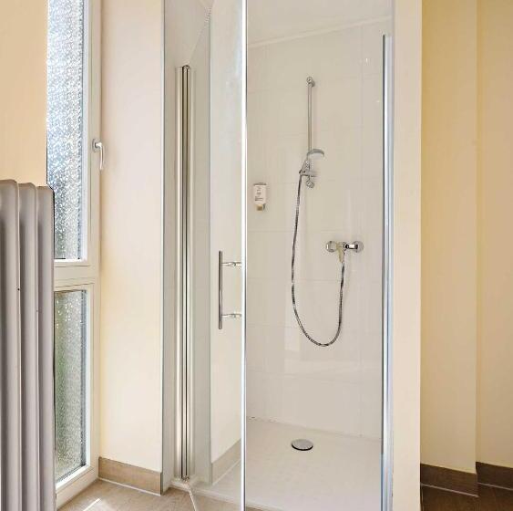 디럭스 룸, Liebl