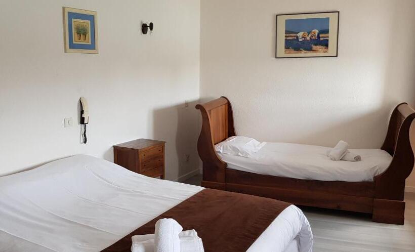 Номер Стандарт Трехместный, Le Prieuré