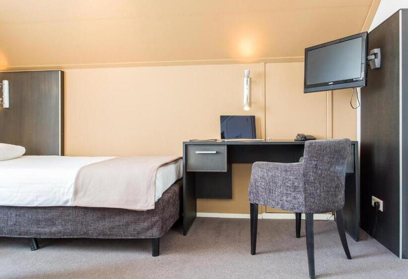 חדר סטנדרט לשלושה, Restaurant Ruimzicht