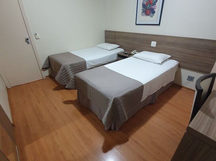 Quarto Estandar, Via Contorno