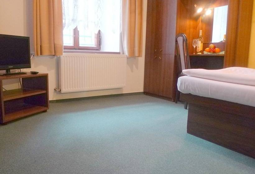 标准间, Pension City