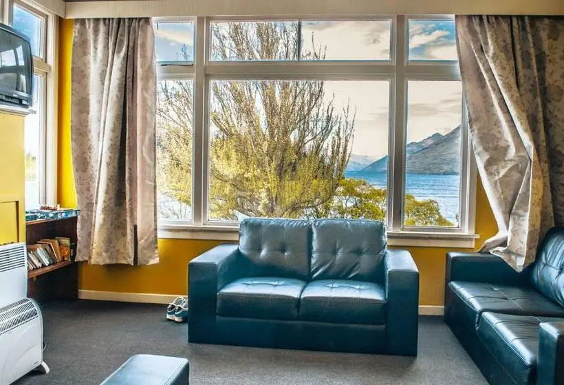 اتاق استاندارد, Lakeside Backpackers