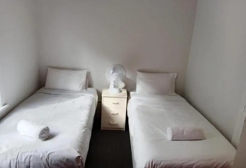 اتاق استاندارد, Lakeside Backpackers