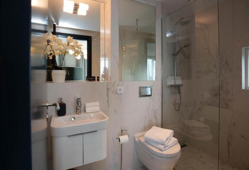 اتاق استاندارد چهار تخته, Midtown