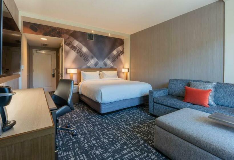 适合残疾人士使用的带超级大床的标准间, Courtyard By Marriott Thousand Oaks Agoura Hills