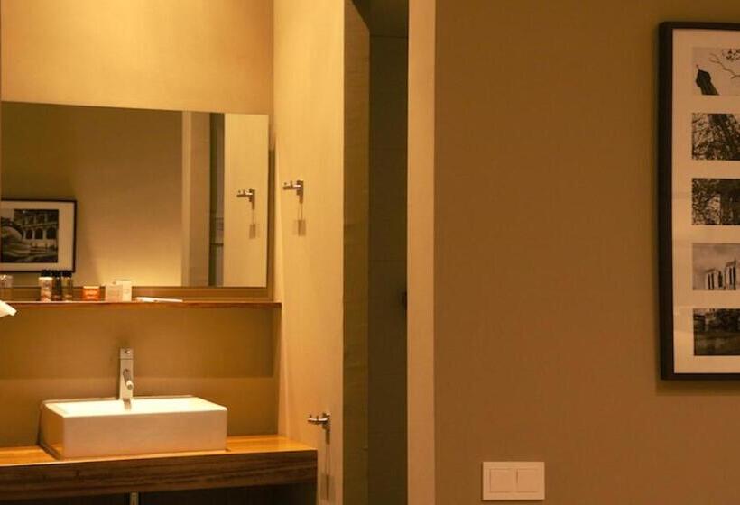 חדר סטנדרט, Château La Thuilière