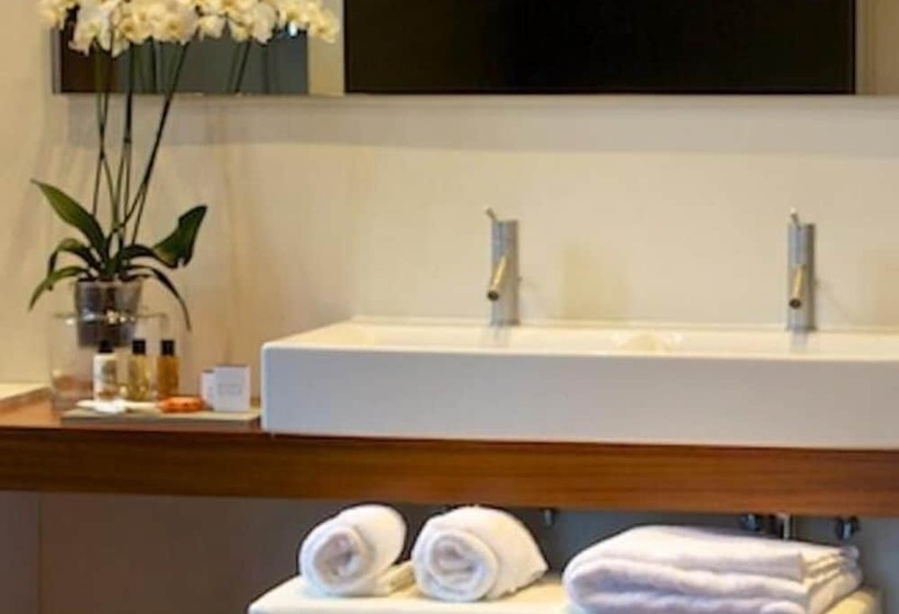 סוויטה, Château La Thuilière