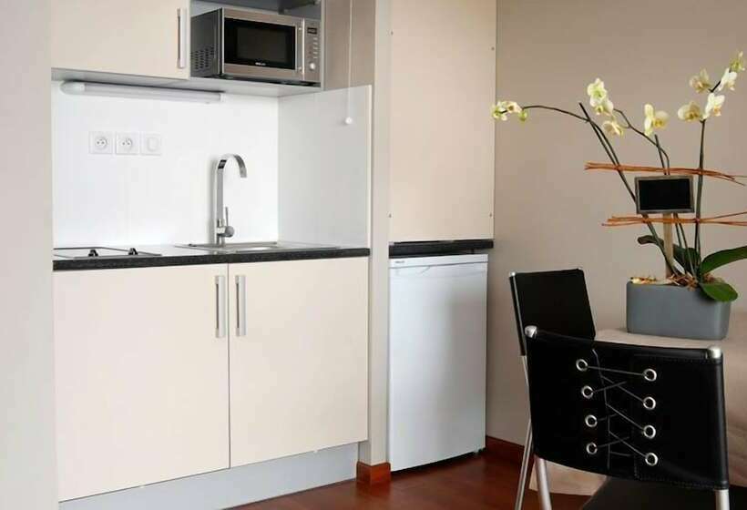 标准工作室, Aux Balcons Du Sancy