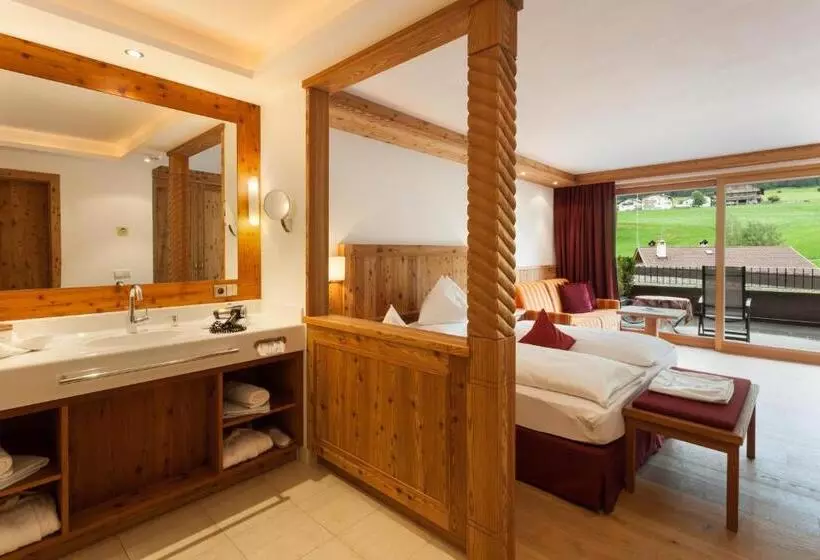 Comfort room with balcony, Chalet Tianes Alpine Relax